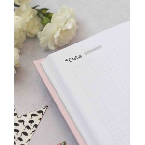 دفتر100برگ شطرنجی A5 ته دوخت جلد سخت طلاکوب/نقره برگ سری کیوت پالت  کد70501